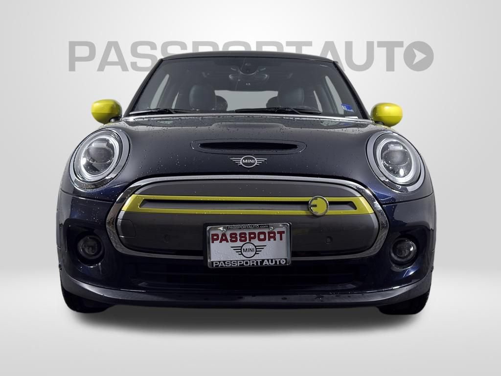 Used 2021 MINI Cooper SE w/ 8.8" Touchscreen Nav Package FWD video 2
