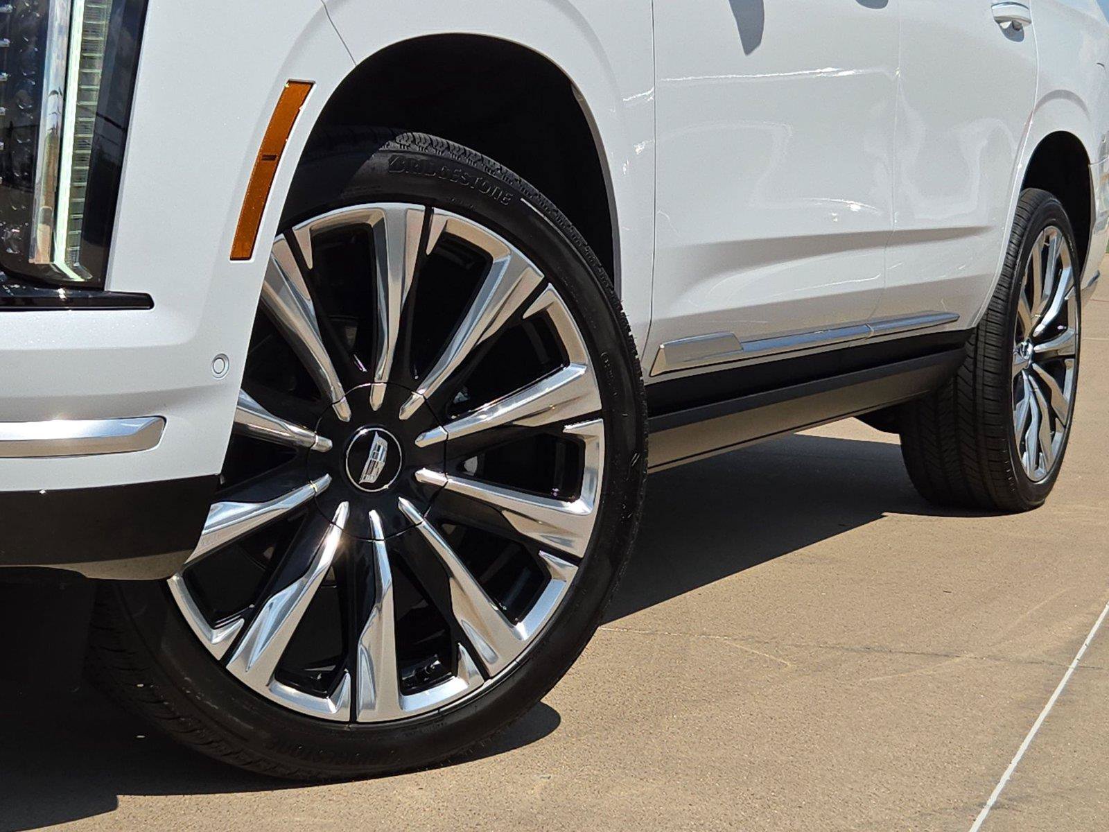New 2026 Cadillac Escalade Luxury w/ Touring Package AWD/4WD image 8