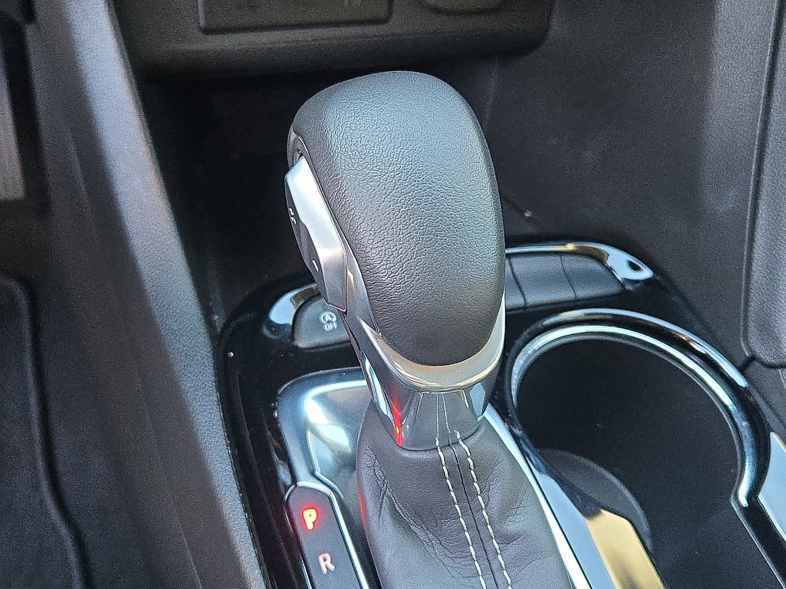 Used 2022 Buick Encore GX Preferred w/ Sport Touring Package image 18