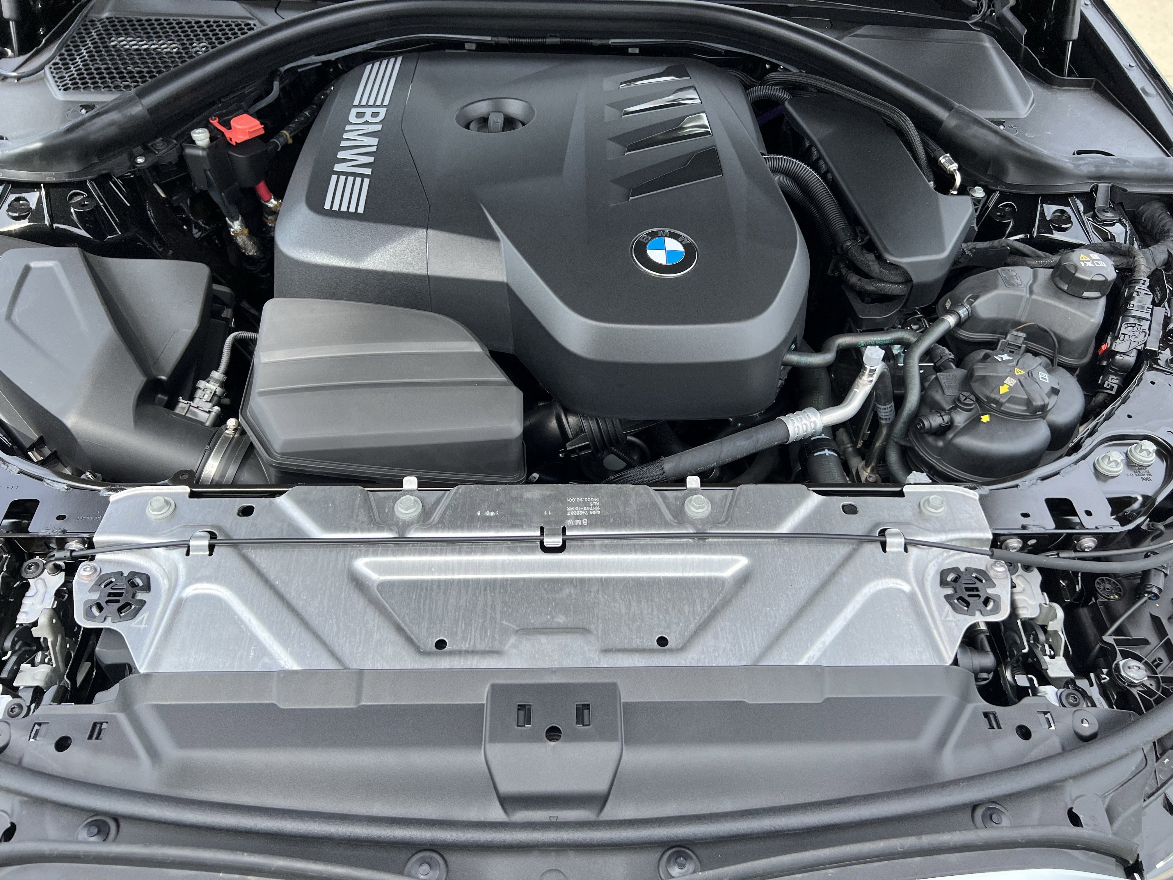 Certified 2025 BMW 330i xDrive Sedan w/ Premium Package AWD/4WD image 36