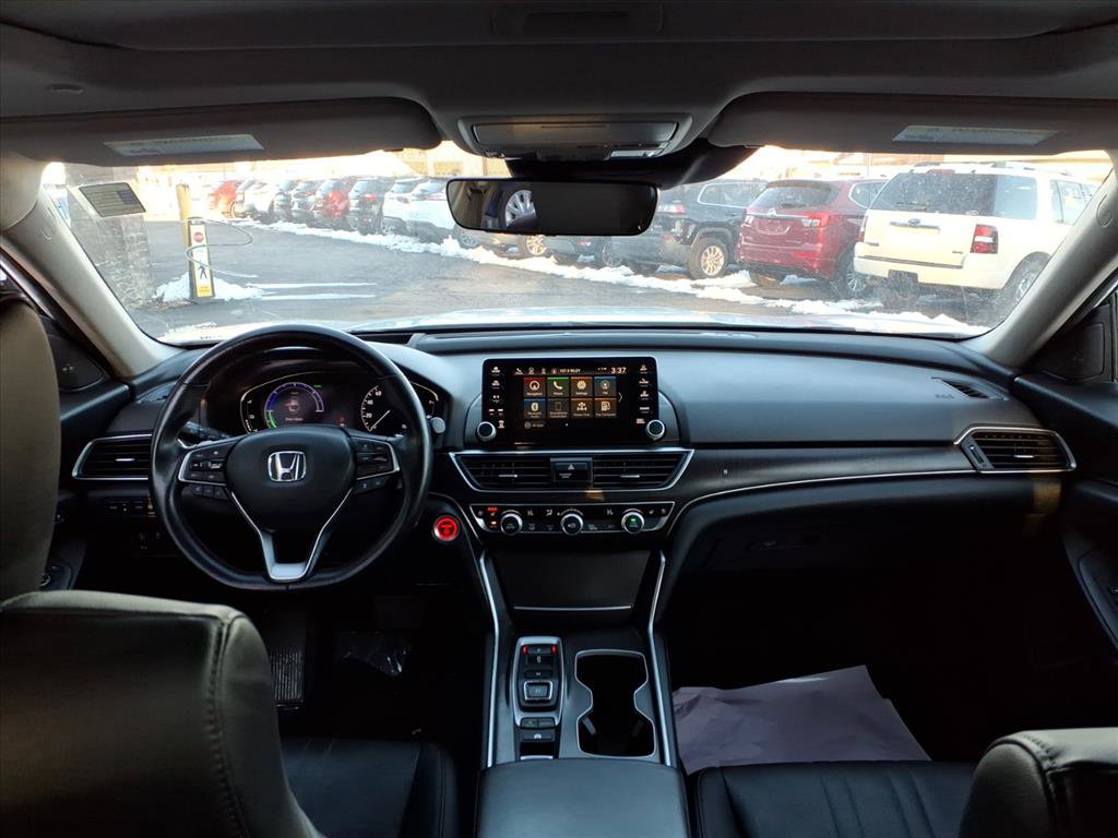 Used 2018 Honda Accord Touring image 9