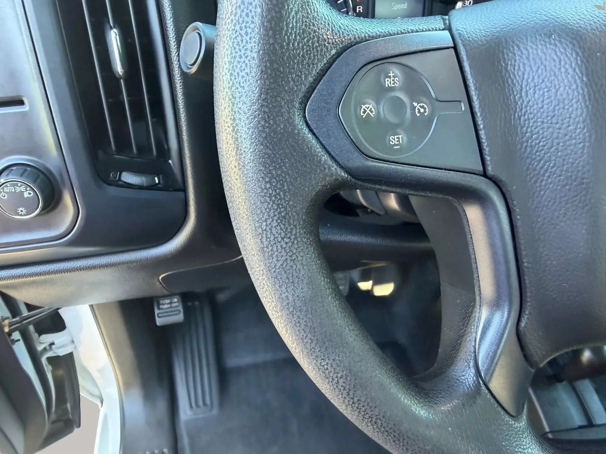 Used 2019 Chevrolet Silverado 2500 W/T AWD/4WD image 14