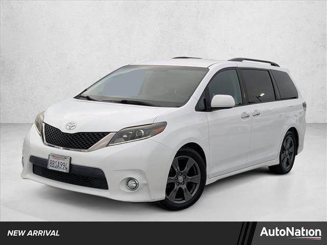 Used 2017 Toyota Sienna SE