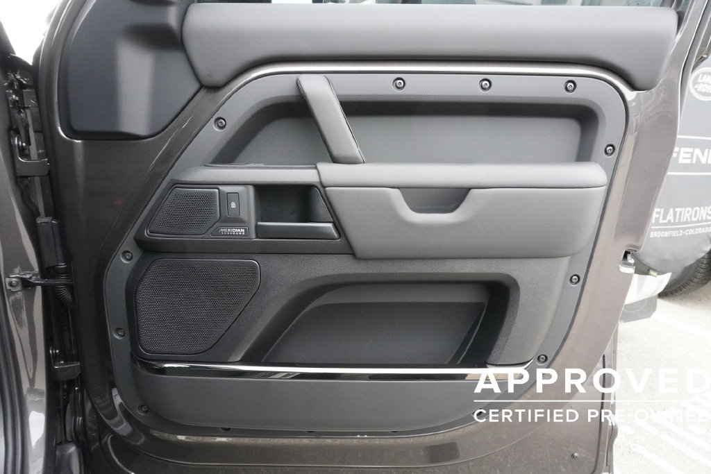 Used 2026 Land Rover Defender 110 OCTA AWD/4WD image 21