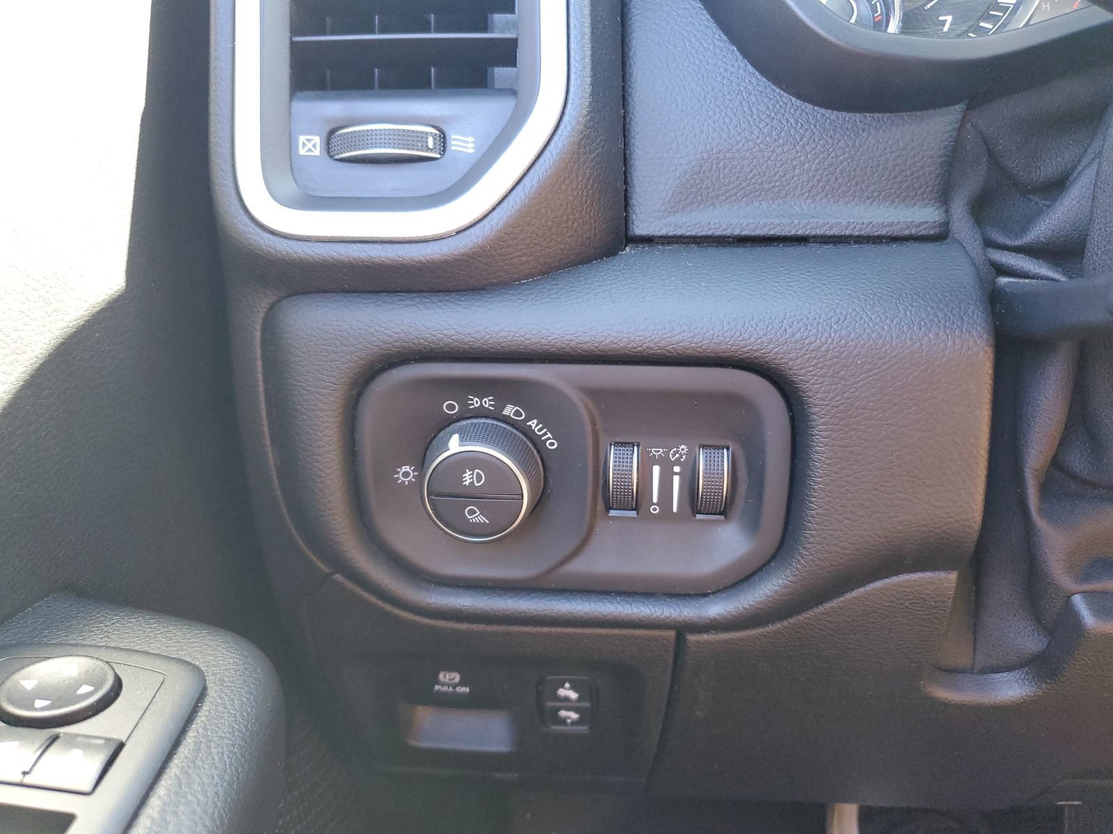 Used 2019 RAM 1500 Big Horn AWD/4WD image 21