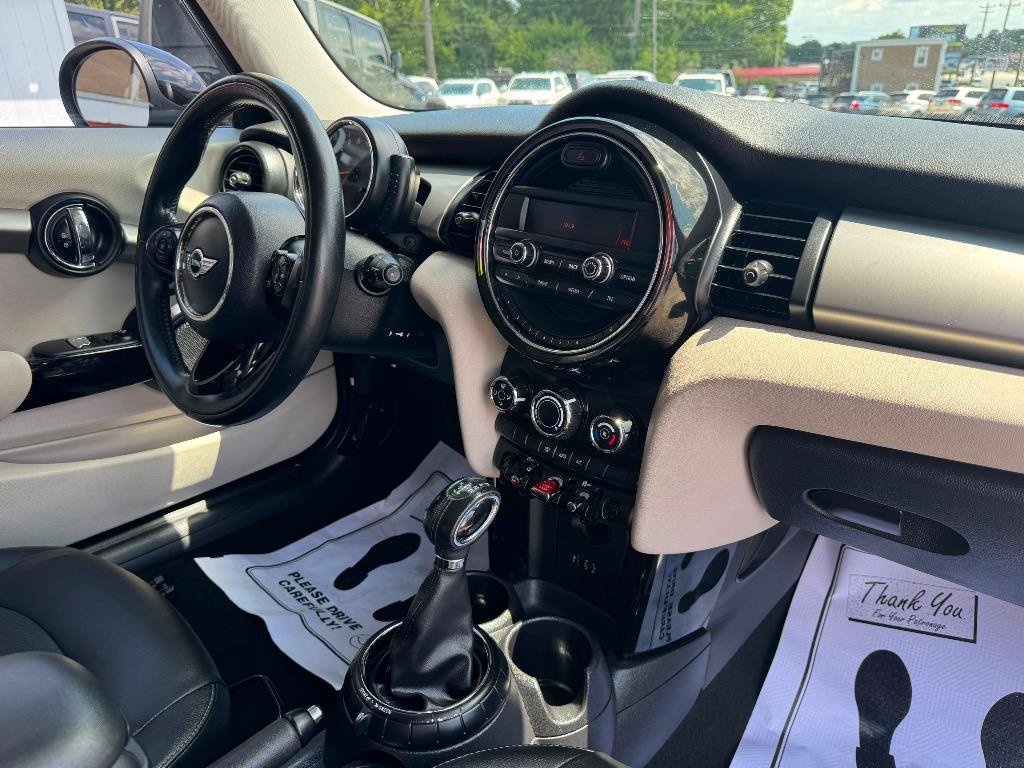 Used 2014 MINI Cooper 2-Door Hardtop FWD image 27