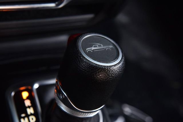 Used 2022 Jeep Gladiator Sport image 15