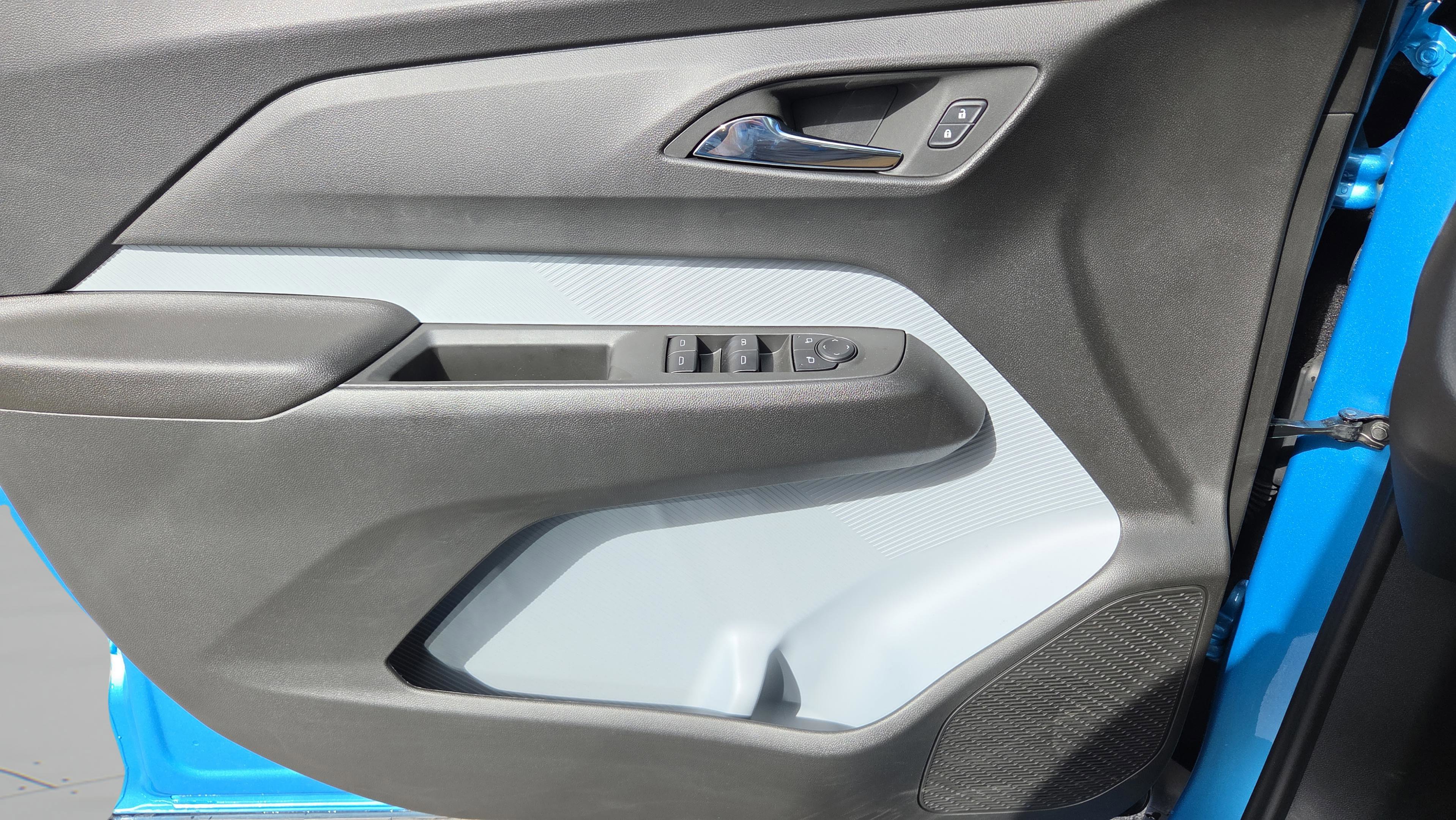 New 2027 Chevrolet Bolt RS w/ Technology Package image 10