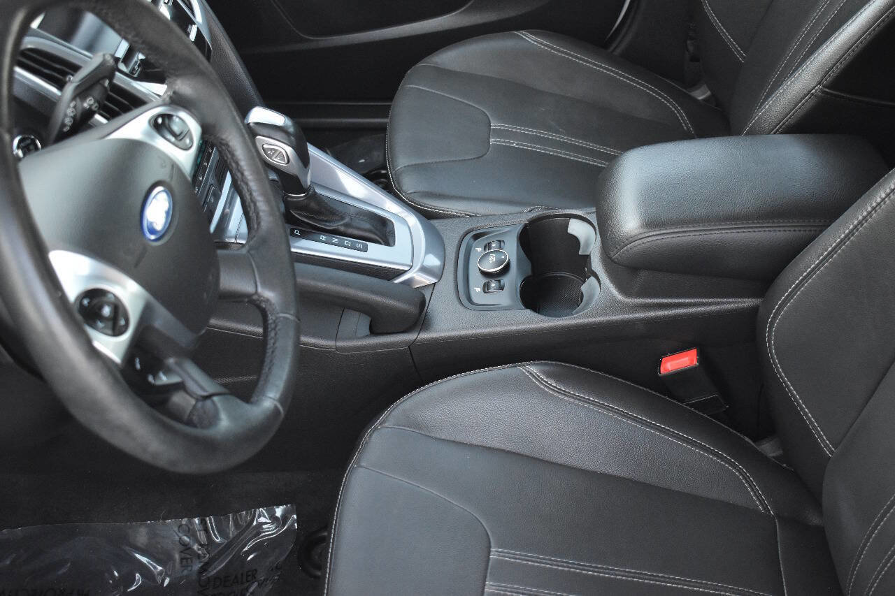 Used 2014 Ford Focus Titanium image 28