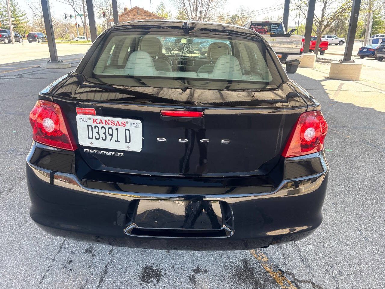 Used 2011 Dodge Avenger Express image 7