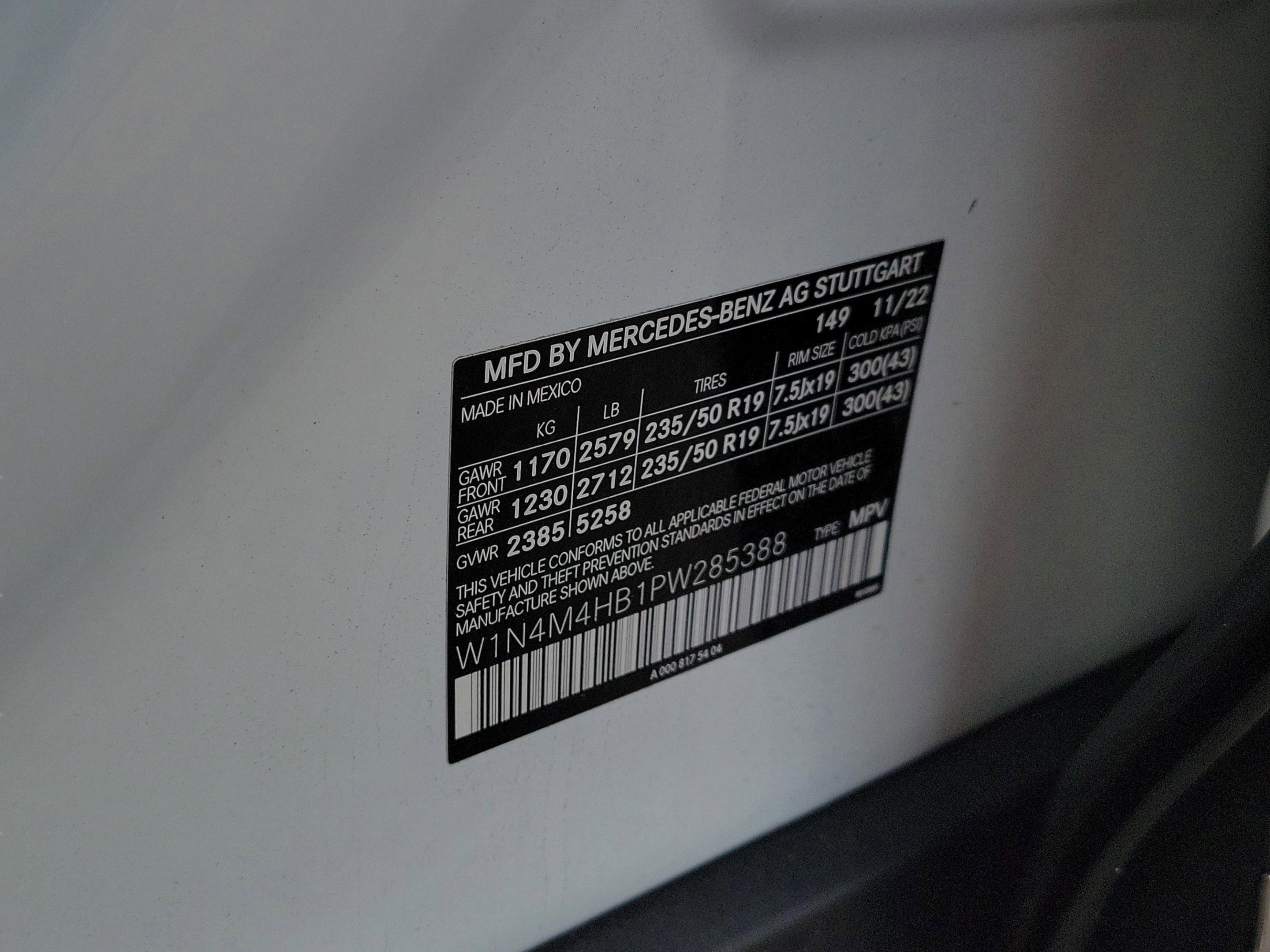 Used 2023 Mercedes-Benz GLB 250 4MATIC image 28