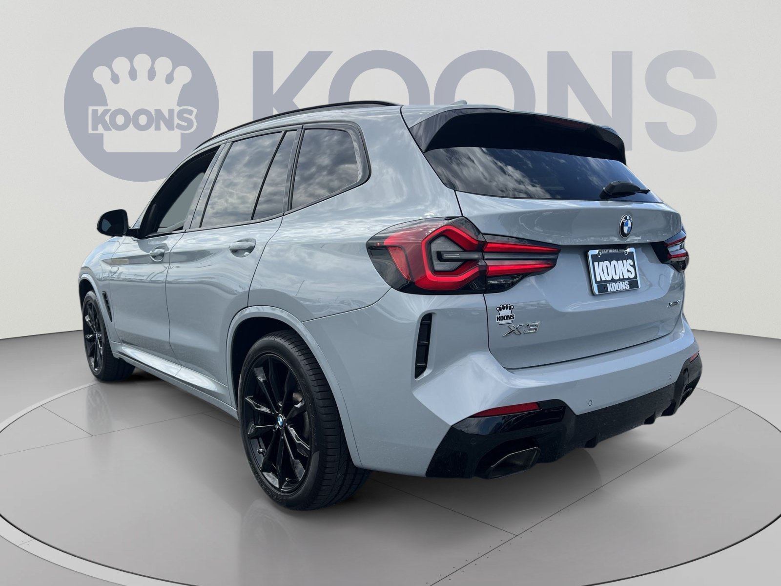 Used 2022 BMW X3 xDrive30i w/ Shadowloine Package AWD/4WD image 4