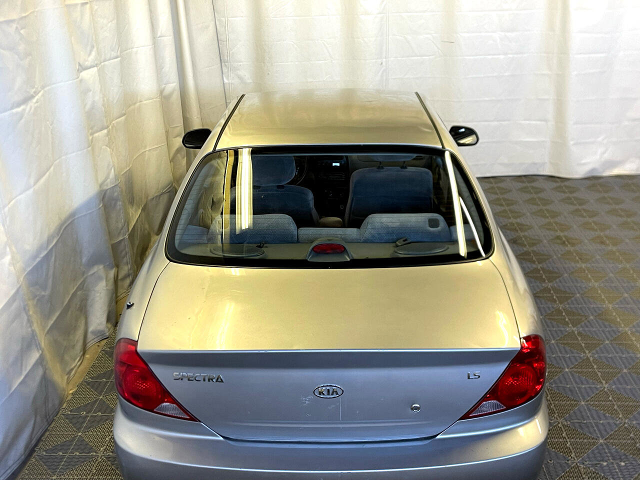 Used 2004 Kia Spectra Sedan image 7