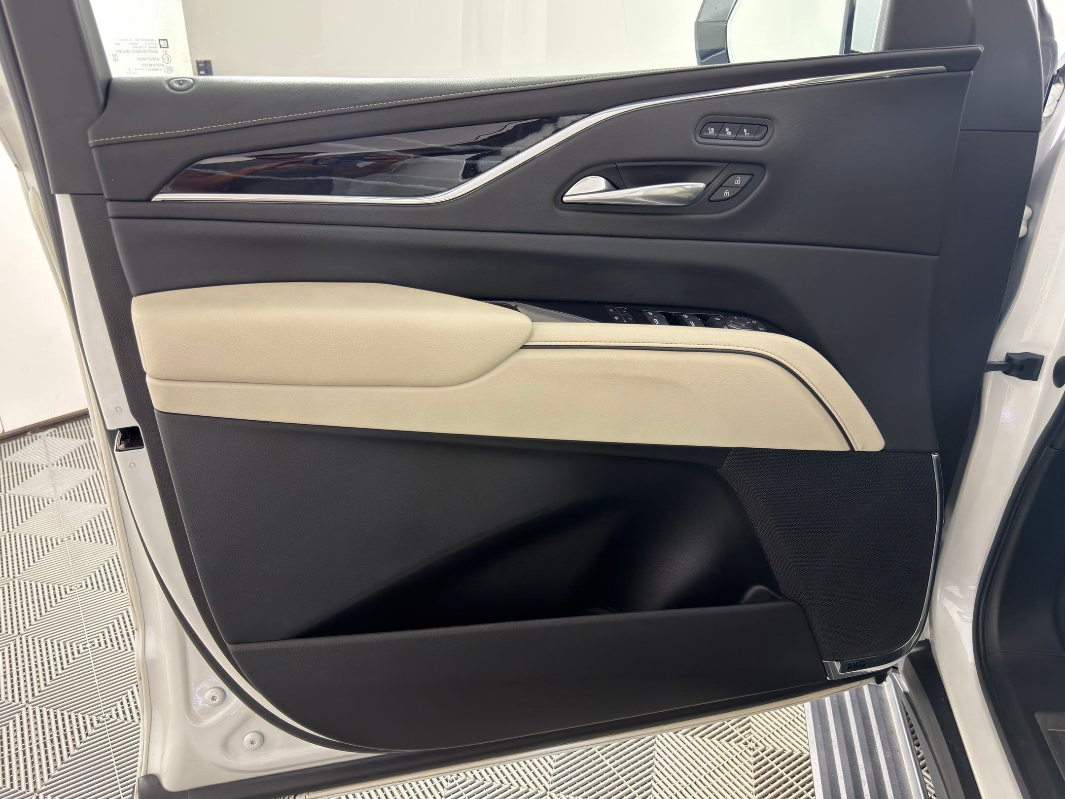 Used 2021 Cadillac Escalade Sport w/ Driver Assist Tech Package image 20