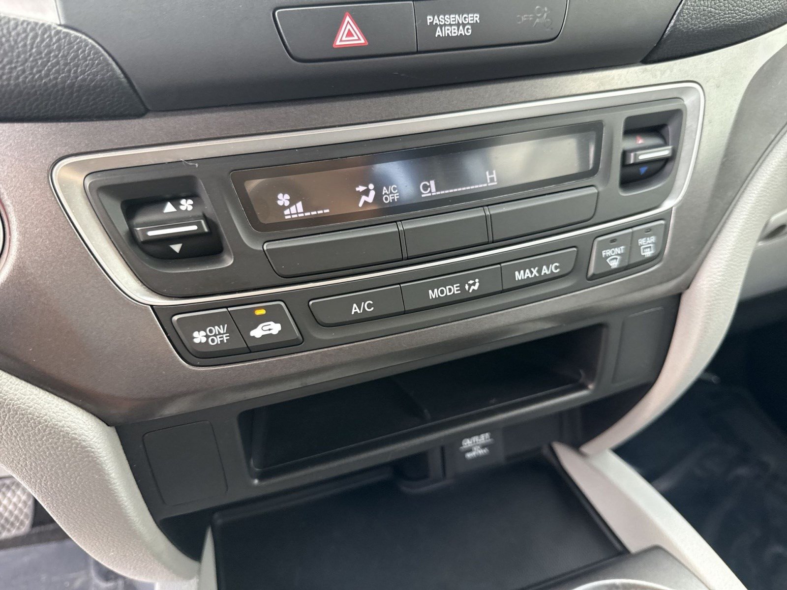 Used 2017 Honda Ridgeline RT image 19