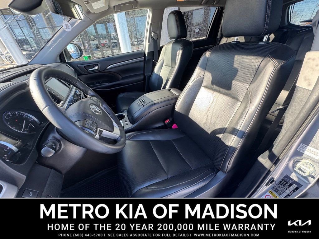 Used 2019 Toyota Highlander Limited Platinum image 10