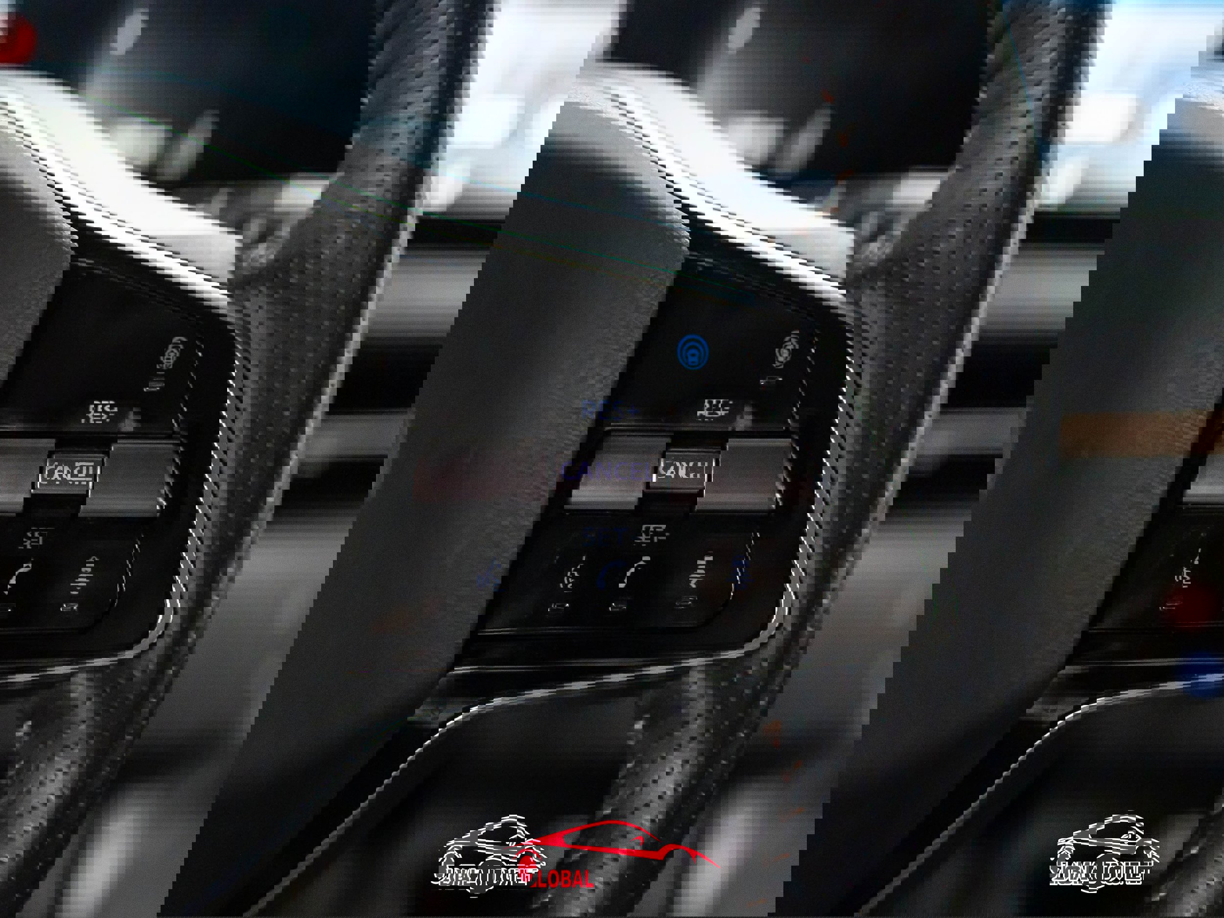 Used 2023 Nissan Ariya FWD image 26