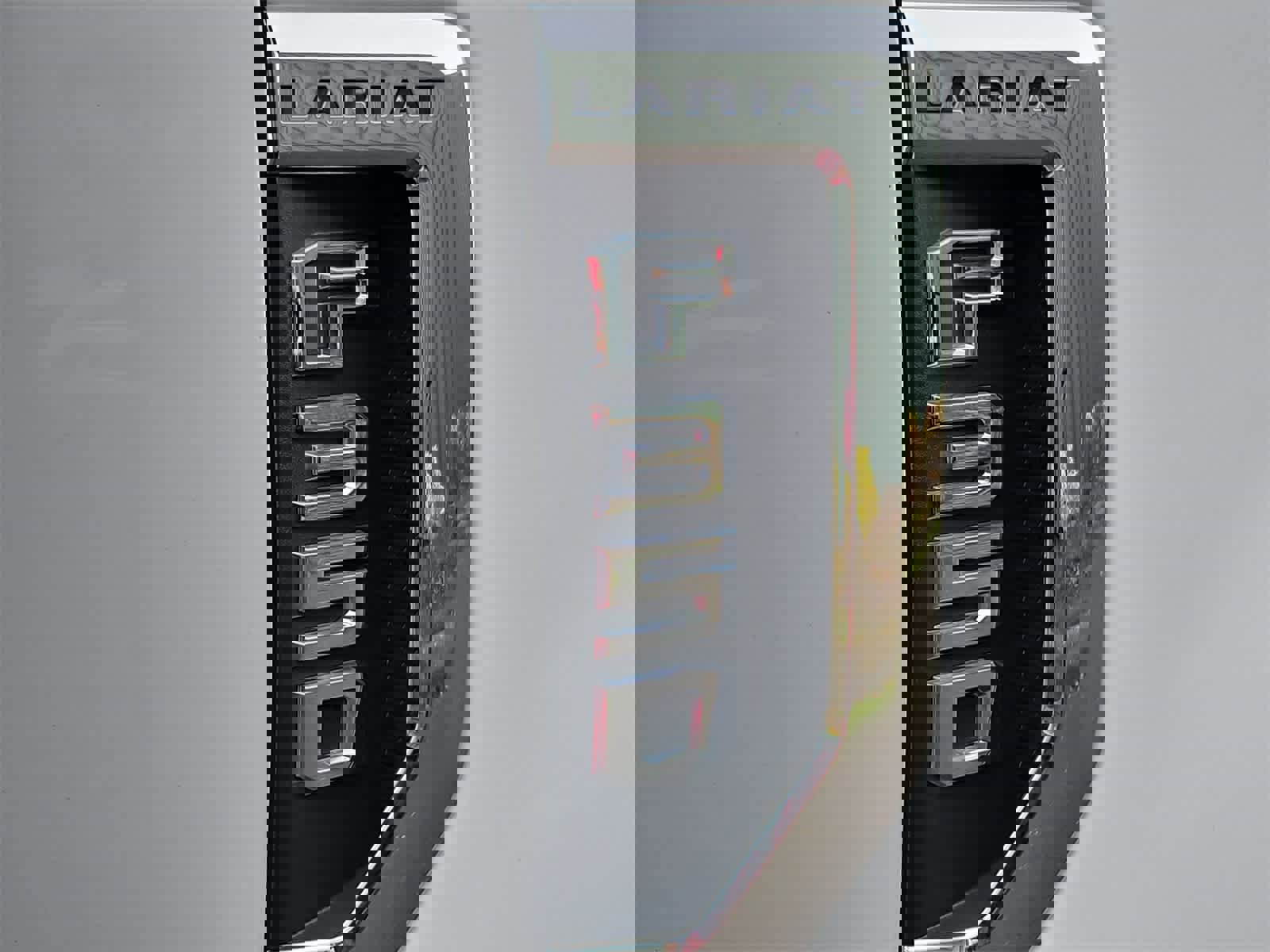 Used 2022 Ford F350 Lariat w/ FX4 Off-Road Package image 12