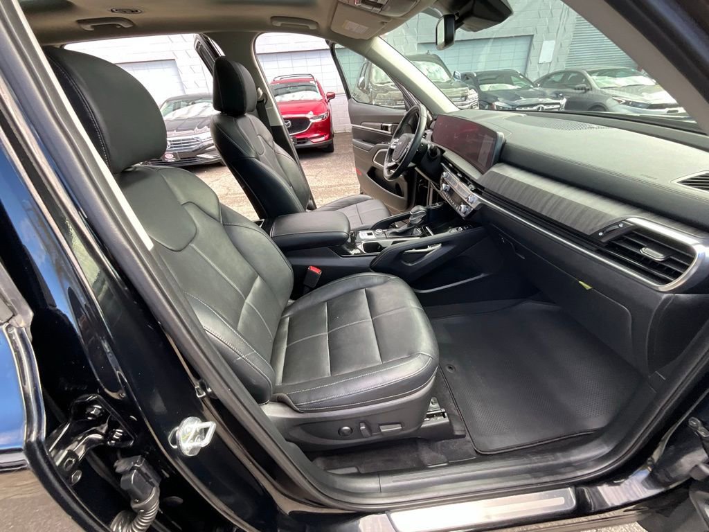 Used 2023 Kia Telluride SX image 37