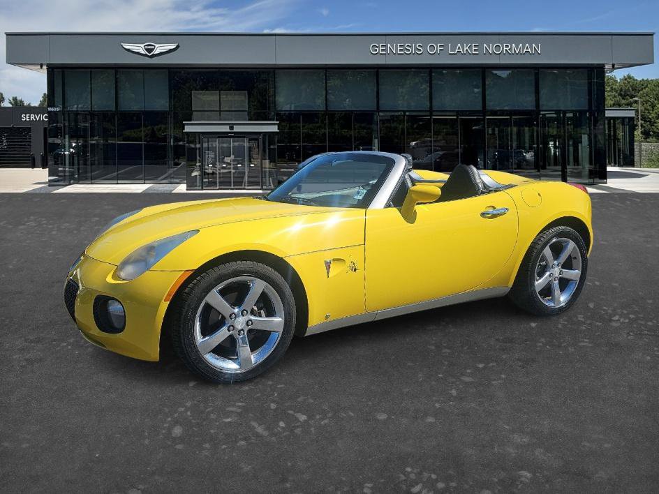 Used 2008 Pontiac Solstice GXP w/ Premium Package image 1