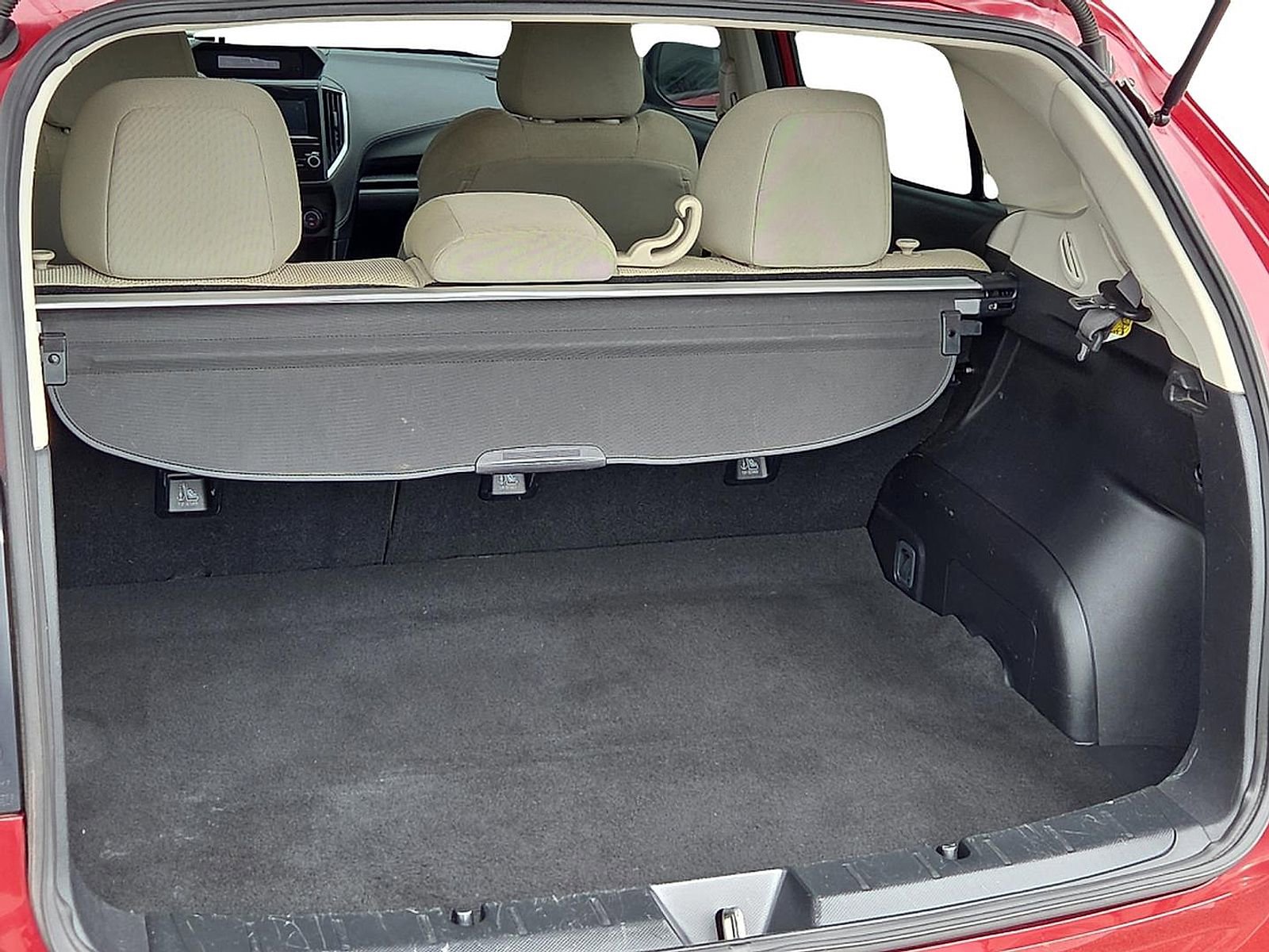 Used 2017 Subaru Impreza 2.0i image 8