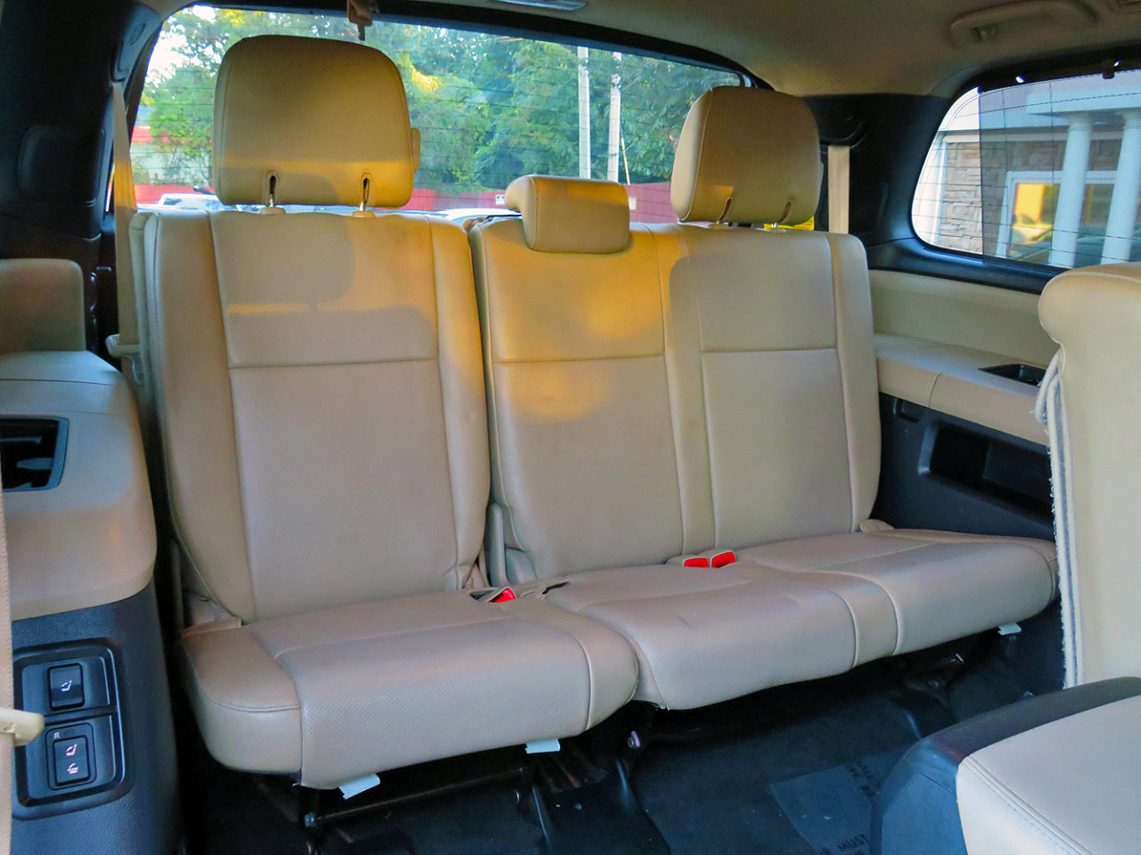 Used 2013 Toyota Sequoia Platinum image 16