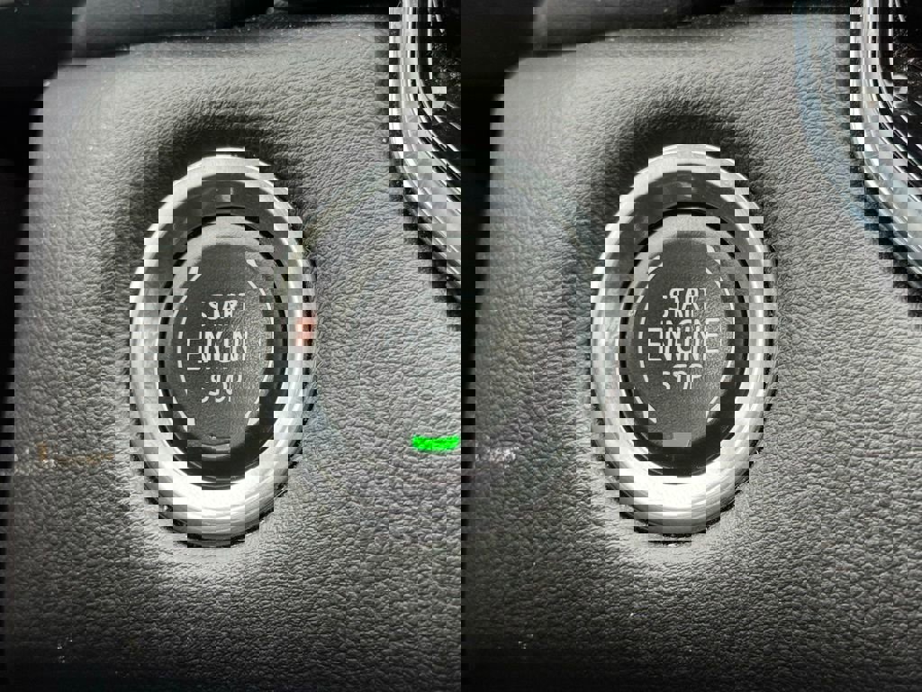 Used 2024 GMC Canyon Elevation w/ Convenience Package image 25