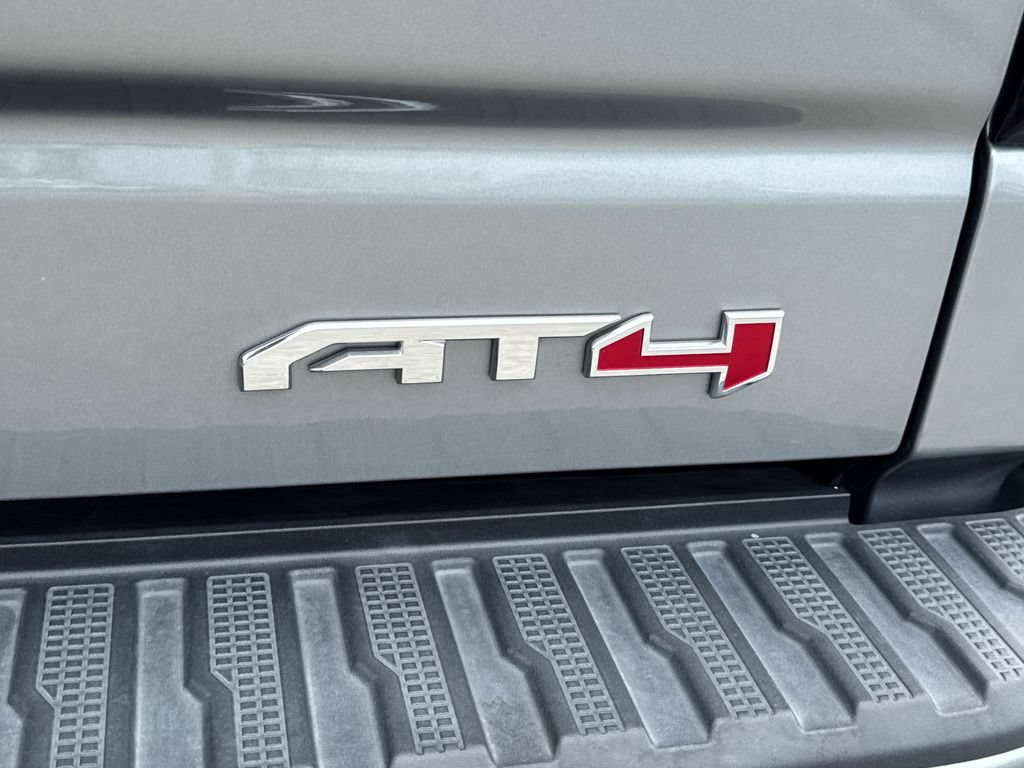 Used 2023 GMC Sierra 1500 AT4 w/ AT4 Premium Package AWD/4WD image 6