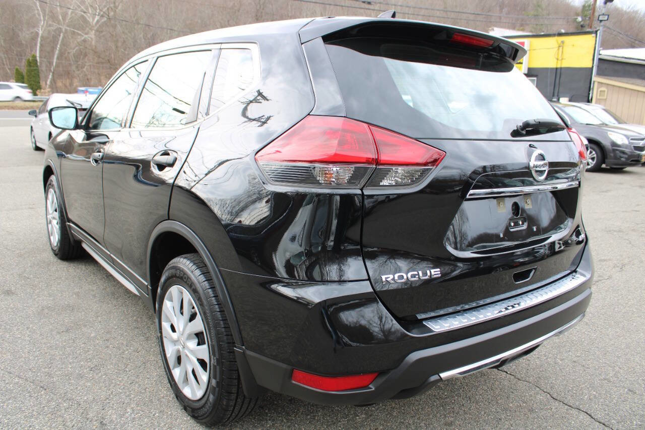 Used 2018 Nissan Rogue S image 10