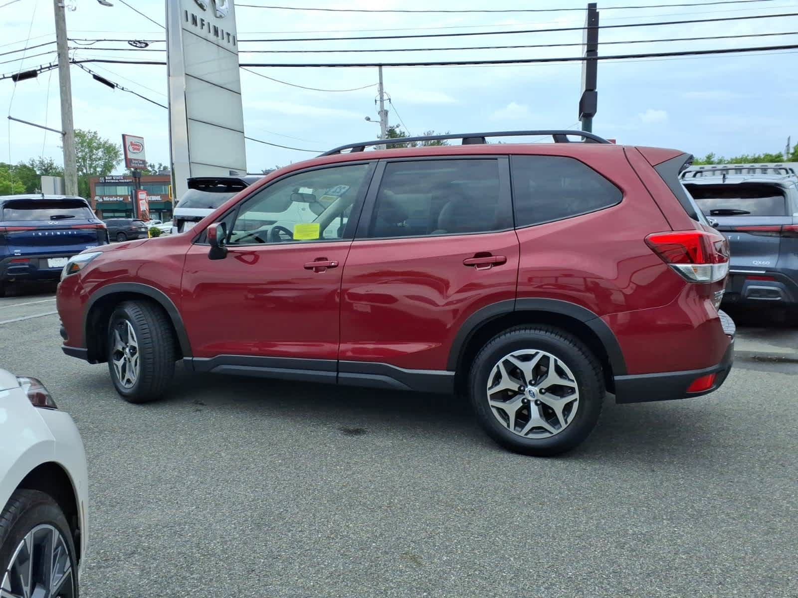 Used 2022 Subaru Forester Premium AWD/4WD image 8