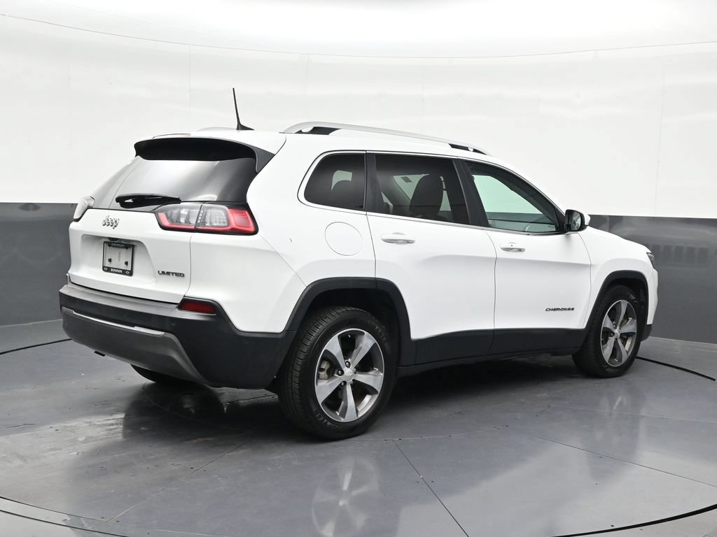 Used 2019 Jeep Cherokee Limited w/ Luxury Group FWD image 5
