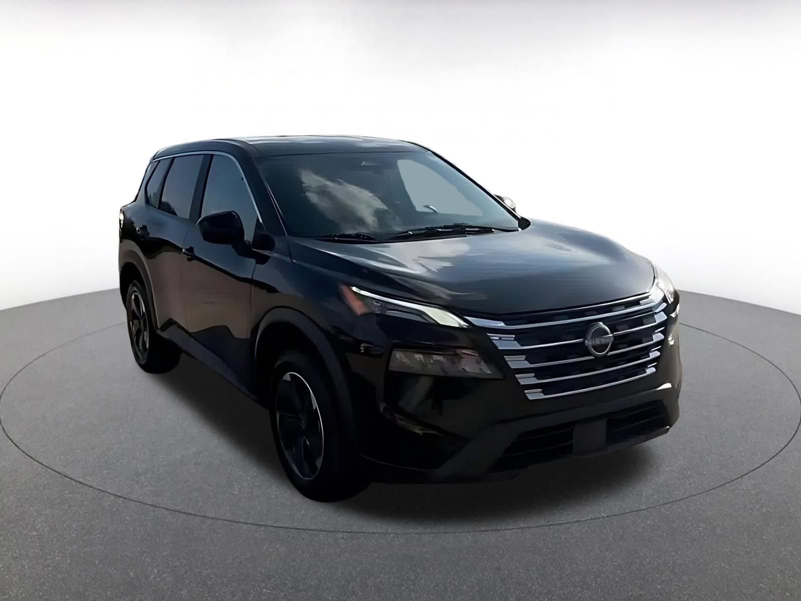 Used 2025 Nissan Rogue SV AWD/4WD image 3