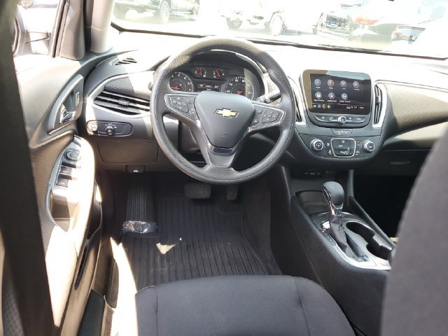 Used 2025 Chevrolet Malibu LS FWD image 10