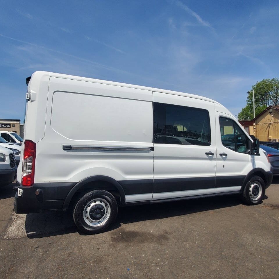 Used 2019 Ford Transit 250 148 Medium Roof RWD image 7