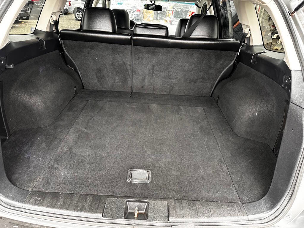 Used 2011 Subaru Outback 2.5i Limited w/ PWR Moonroof Pkg image 17