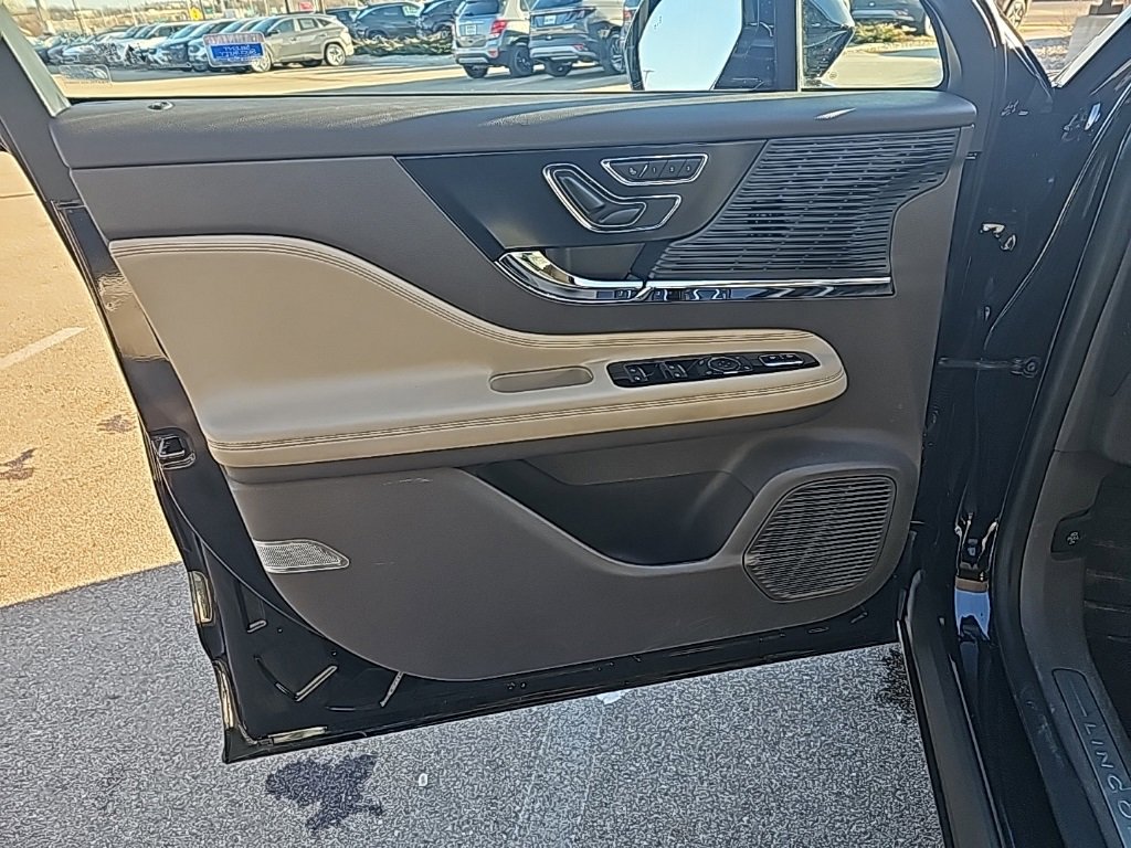 Used 2020 Lincoln Corsair FWD w/ Equipment Group 101A image 10