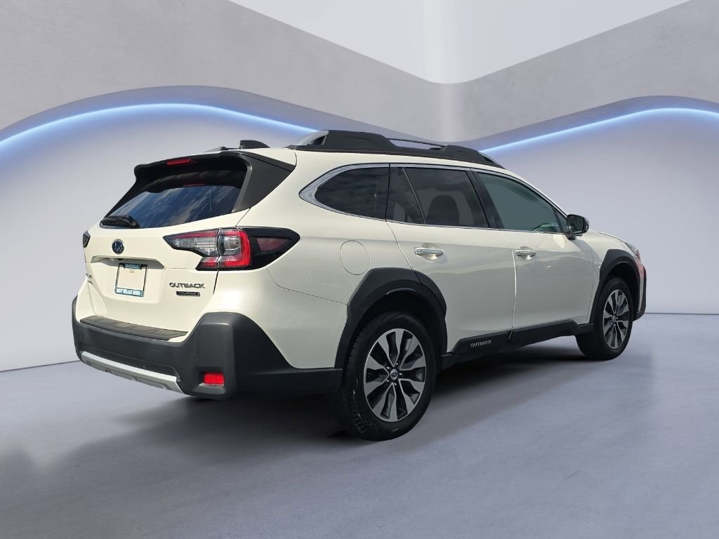 Used 2023 Subaru Outback Touring image 6