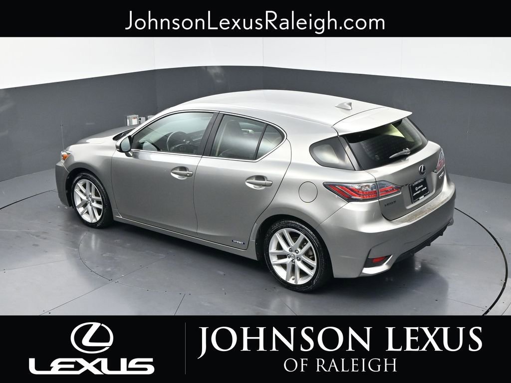 Used 2017 Lexus CT 200h image 26