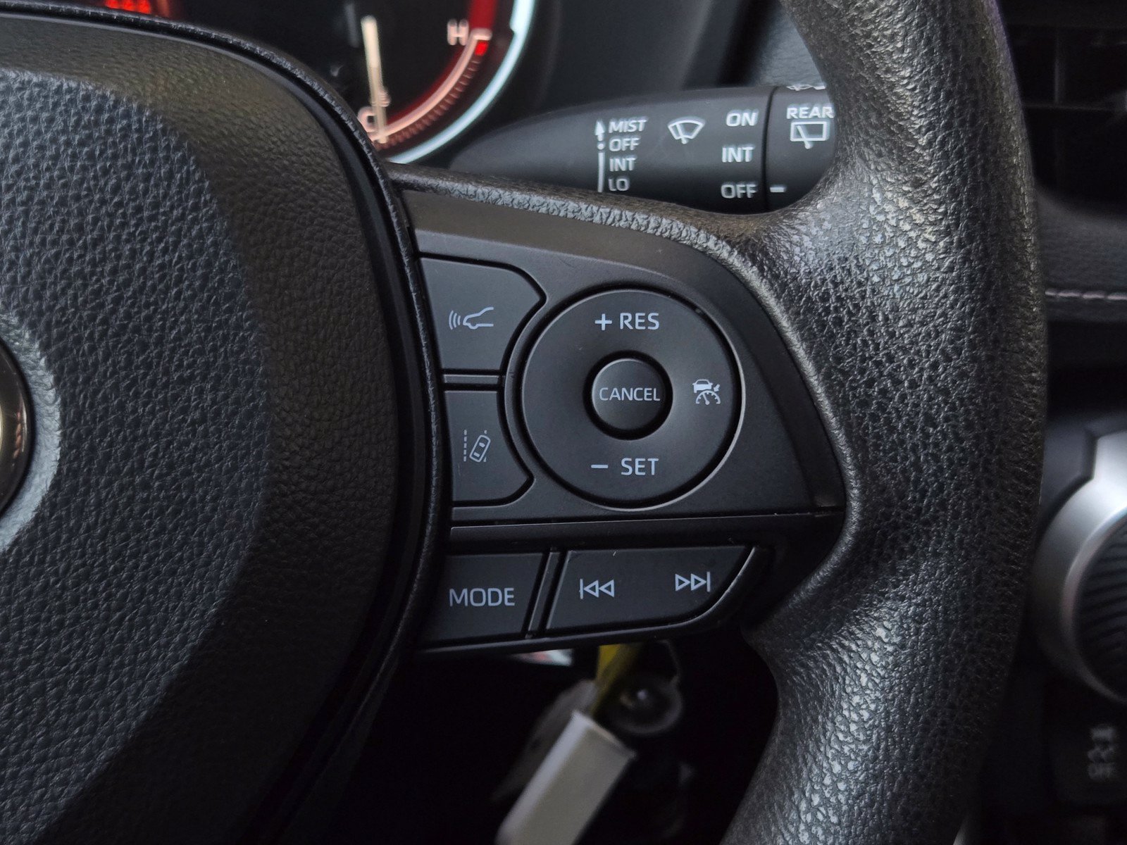 Certified 2025 Toyota RAV4 LE AWD/4WD image 19