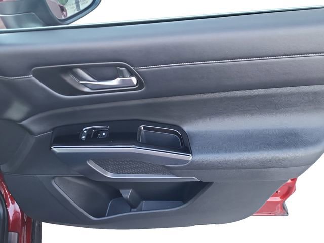 Used 2023 Nissan Pathfinder SL w/ Lighting Package (N92) image 28