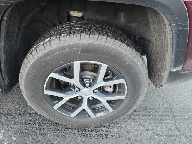 Used 2024 Jeep Grand Cherokee Limited w/ Luxury Tech Group II image 9