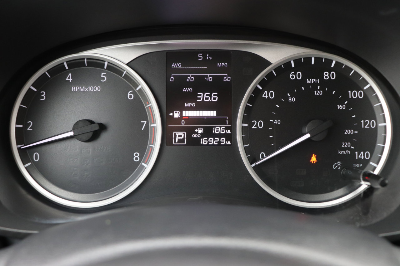 Used 2024 Nissan Versa S w/ Trunk Package image 22