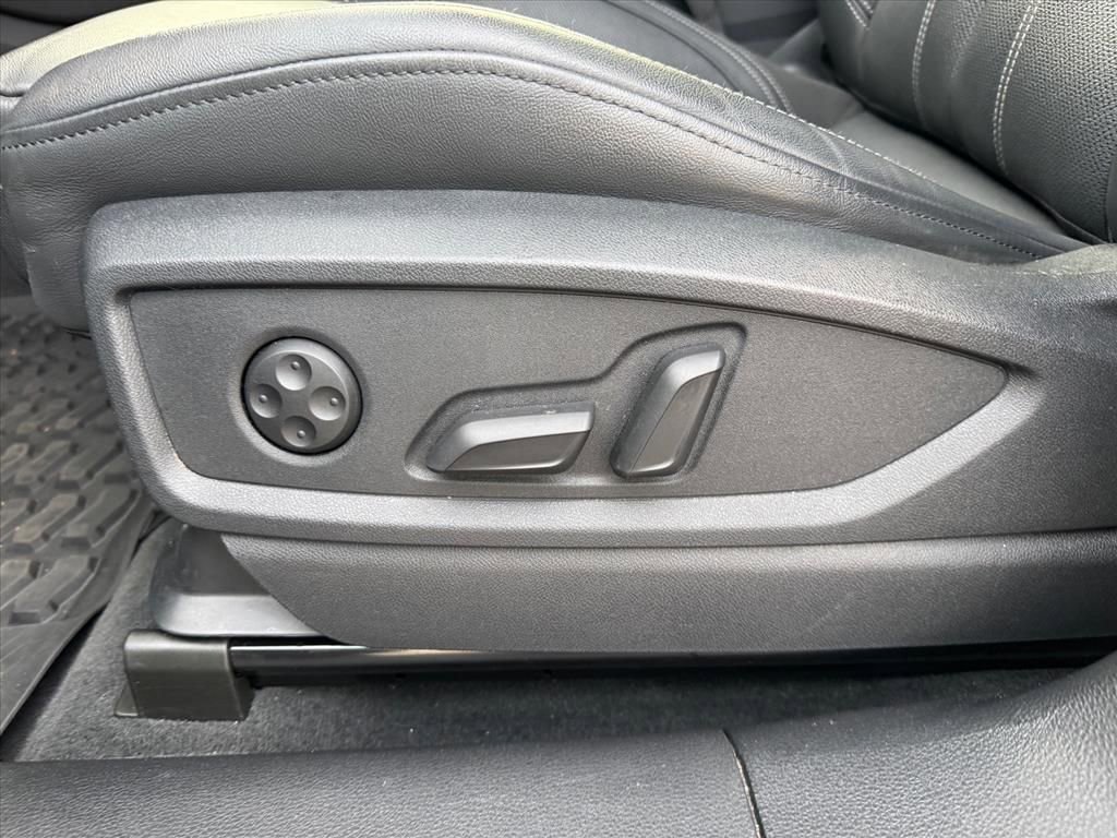 Used 2024 Audi SQ5 Premium Plus w/ S Sport Package image 16