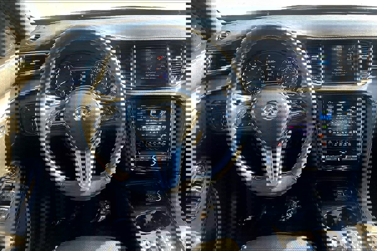 Used 2024 INFINITI QX55 Luxe image 5