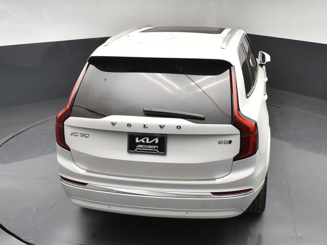 Used 2025 Volvo XC90 B5 Plus w/ Protection Package Premier image 45
