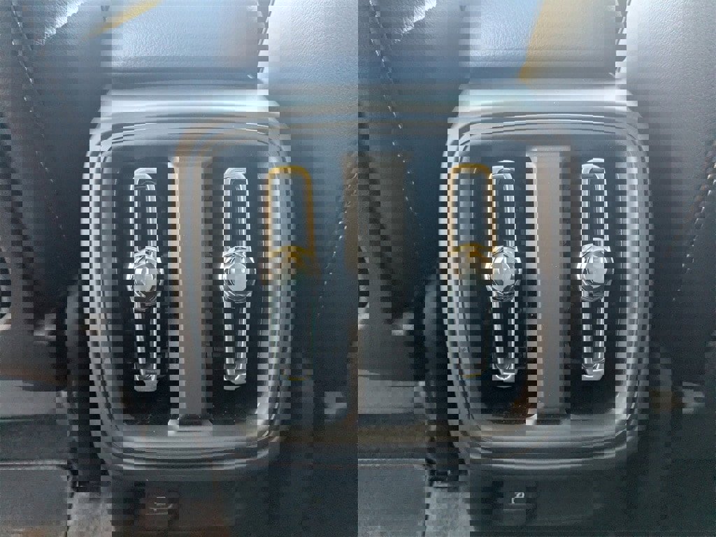 New 2026 Volvo XC40 B4 Core image 20