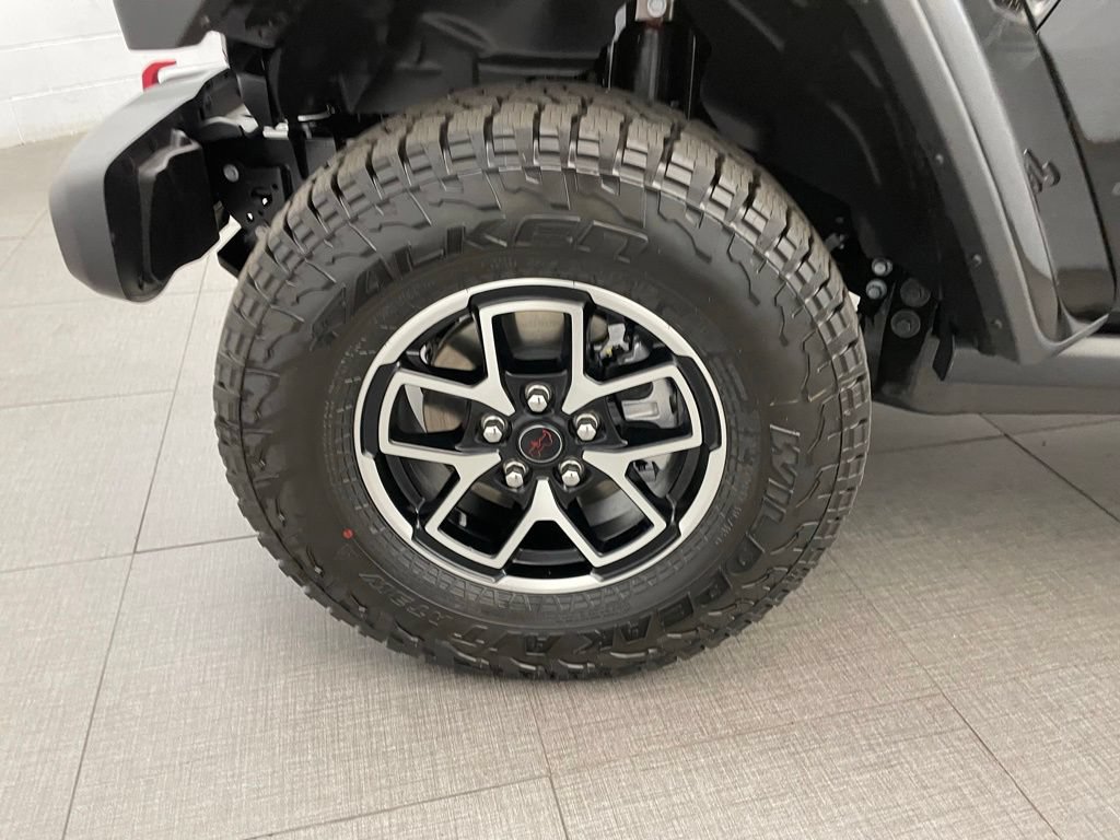 New 2026 Jeep Gladiator Rubicon w/ Whitecap Package AWD/4WD image 8