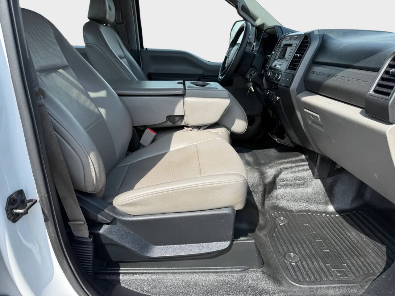Used 2017 Ford F250 XL AWD/4WD image 14