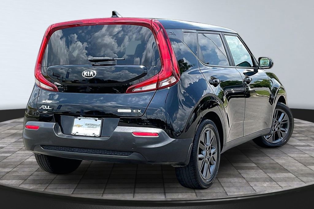 Used 2021 Kia Soul EX FWD image 2