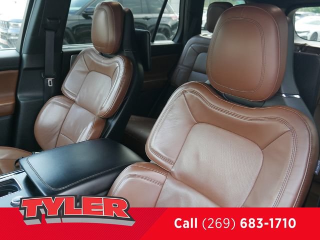 Used 2021 Lincoln Aviator Grand Touring w/ Equipment Group 302A AWD/4WD image 36